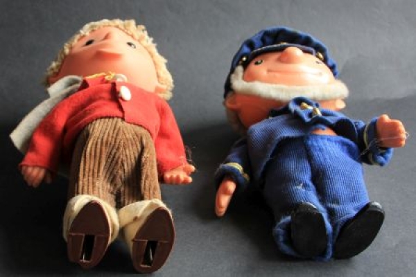 Blund Sandmännchen Puppen Ost und West Deutschland 1970 zwei Figuren (4650)